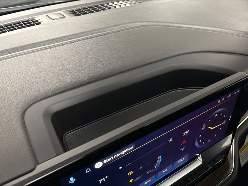 Used 2025 Chevrolet Silverado 1500 LT image 63