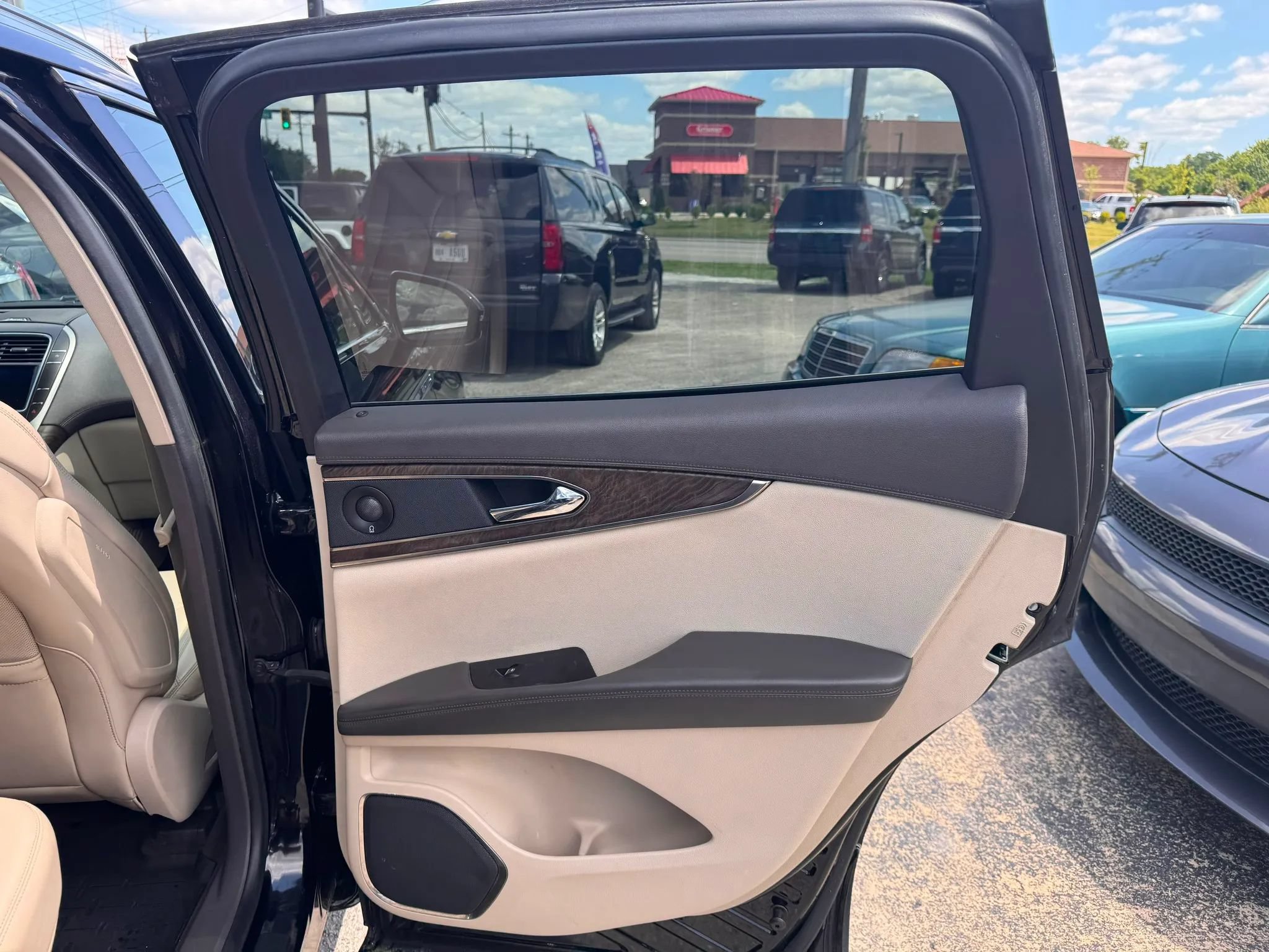 Used 2019 Lincoln Nautilus Reserve AWD/4WD image 16