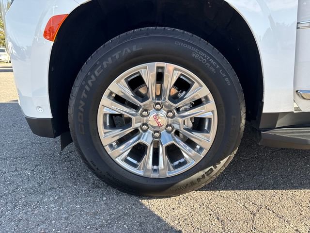 Used 2024 GMC Yukon Denali w/ Advanced Technology Package image 26