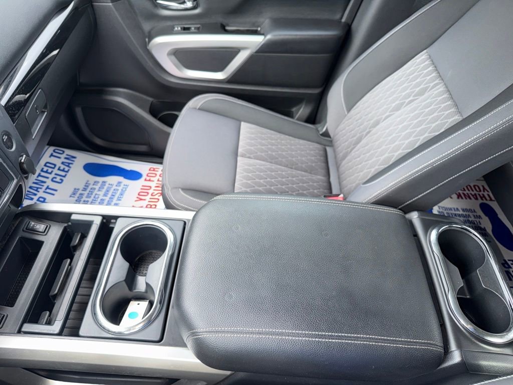 Used 2023 Nissan Titan SV w/ SV Convenience Package image 39