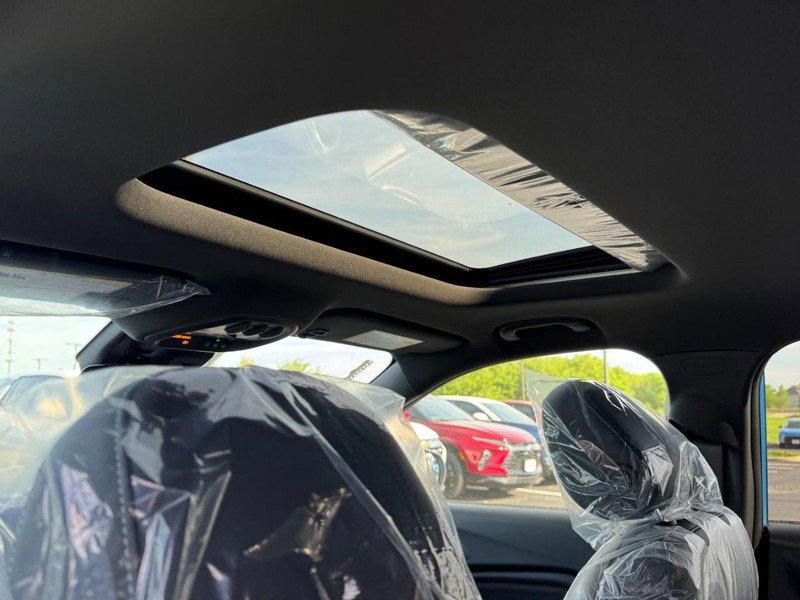 New 2026 Chevrolet Trax RS FWD image 7