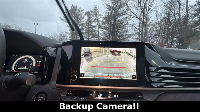 Used 2025 Toyota Camry LE image 4