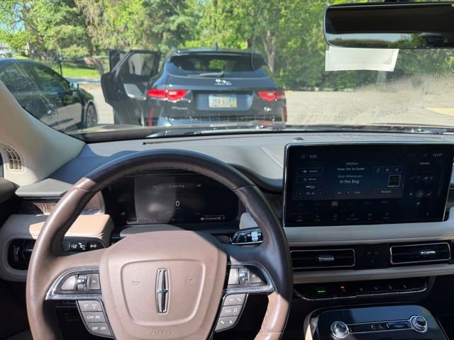 Used 2023 Lincoln Nautilus Reserve AWD/4WD image 16