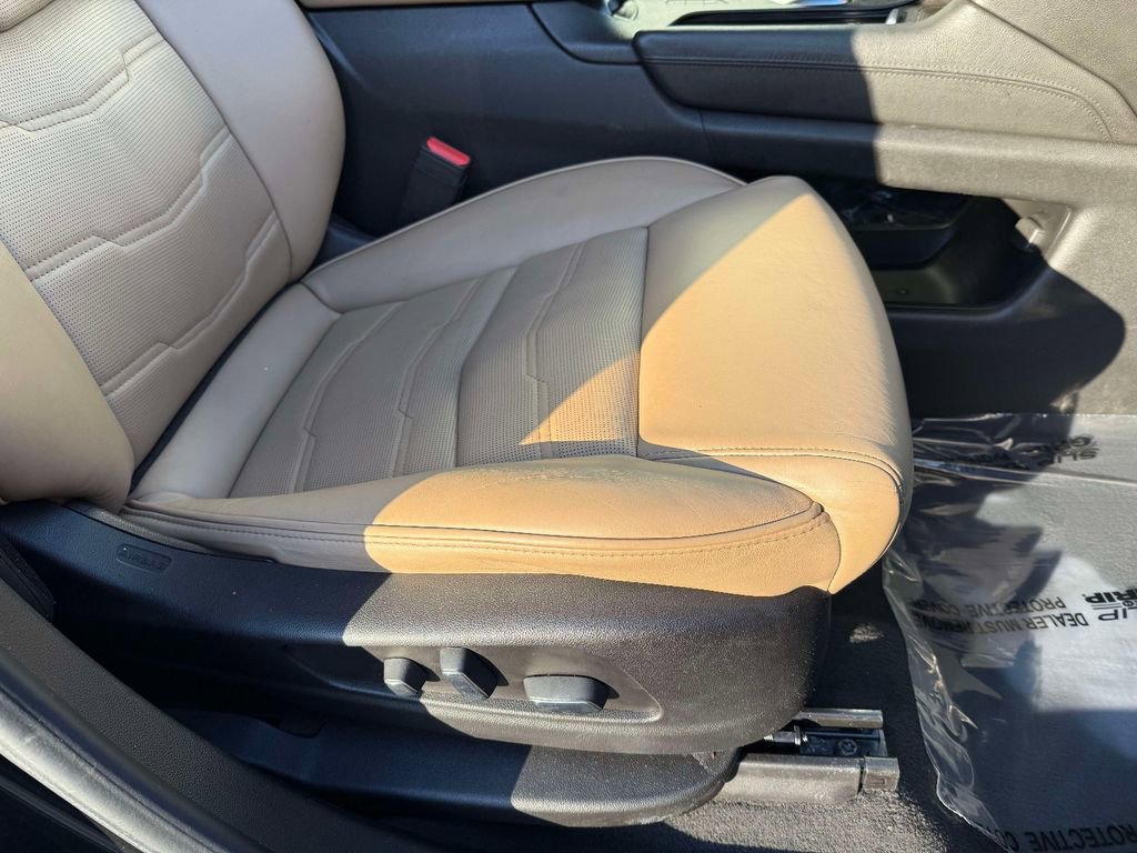 Used 2018 Cadillac XT5 Platinum image 15