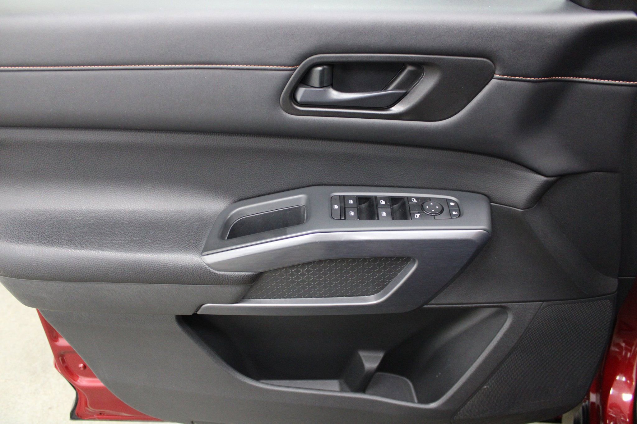 Used 2023 Nissan Pathfinder Rock Creek image 13