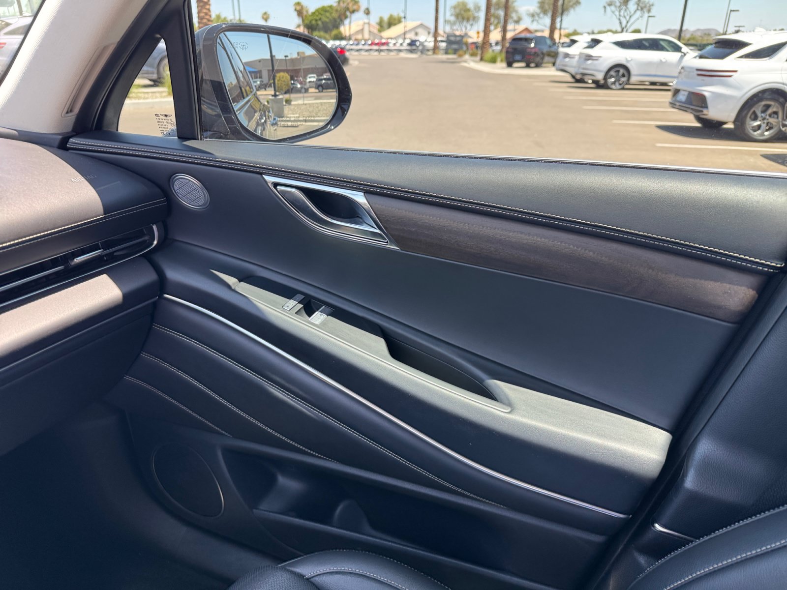 Used 2023 Genesis GV80 2.5T AWD/4WD image 16