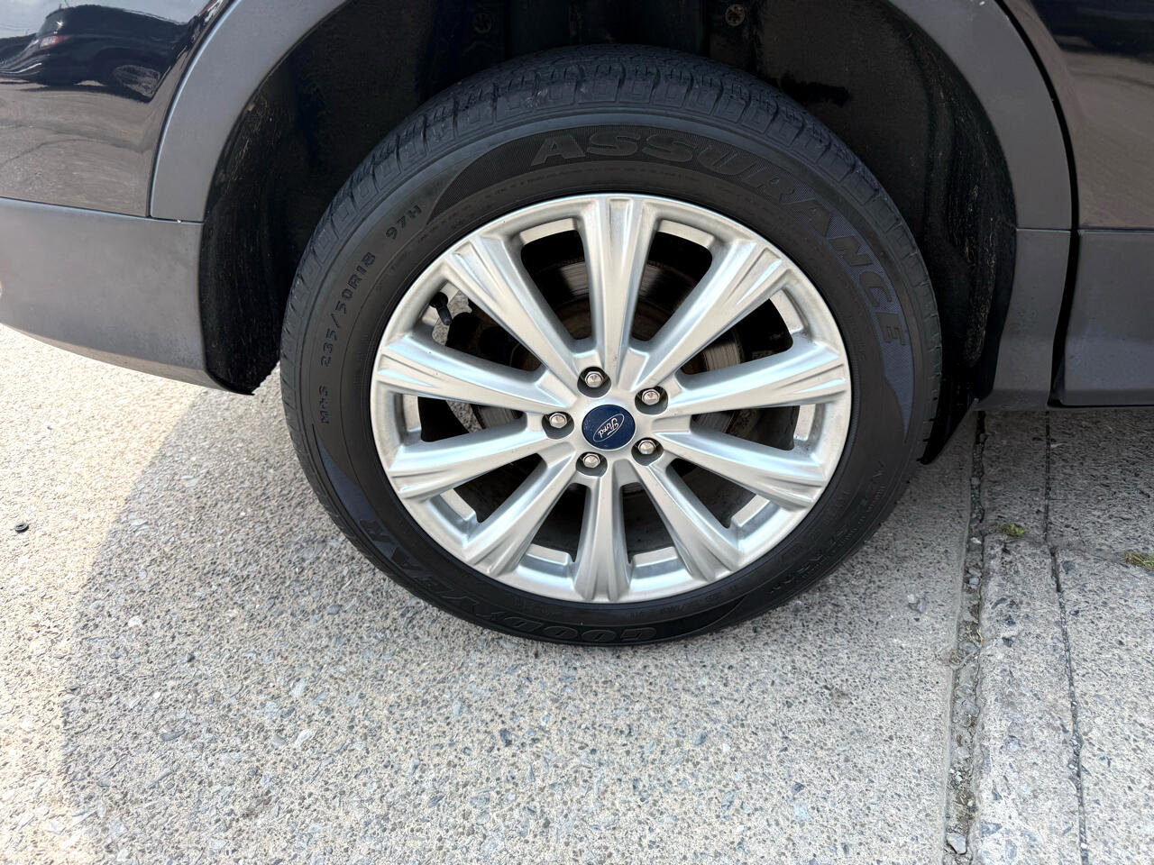 Used 2019 Ford Escape SEL image 14