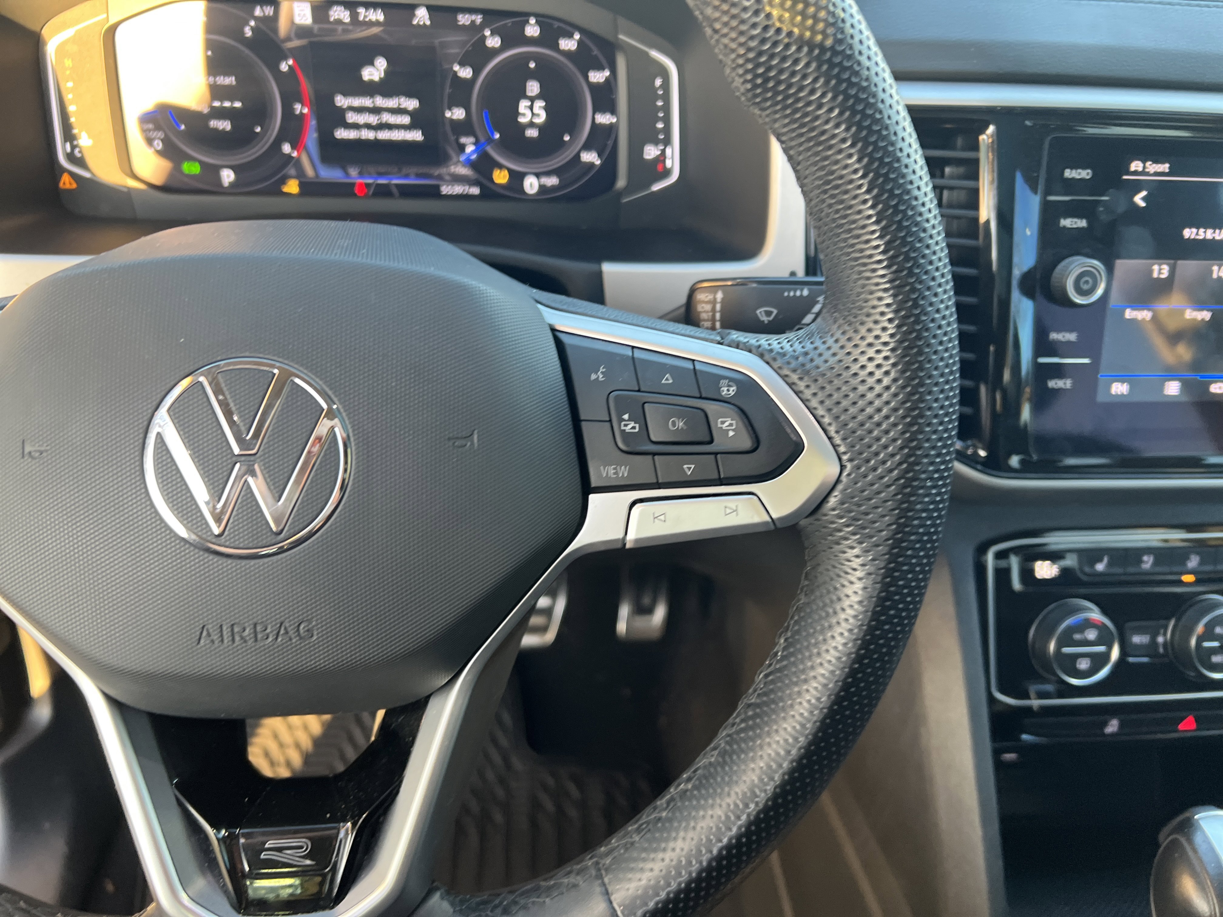 Used 2022 Volkswagen Atlas SEL Premium image 19