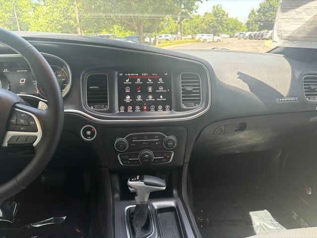 Used 2017 Dodge Charger R/T w/ Plus Group RWD image 14