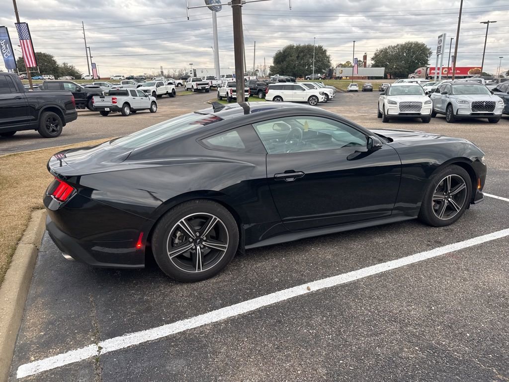 Used 2024 Ford Mustang Coupe image 12