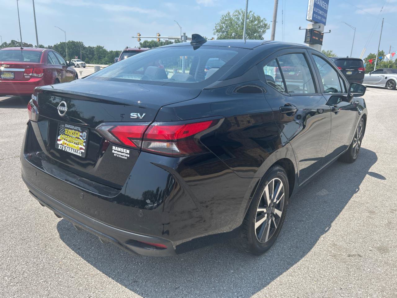 Used 2023 Nissan Versa SV FWD image 5