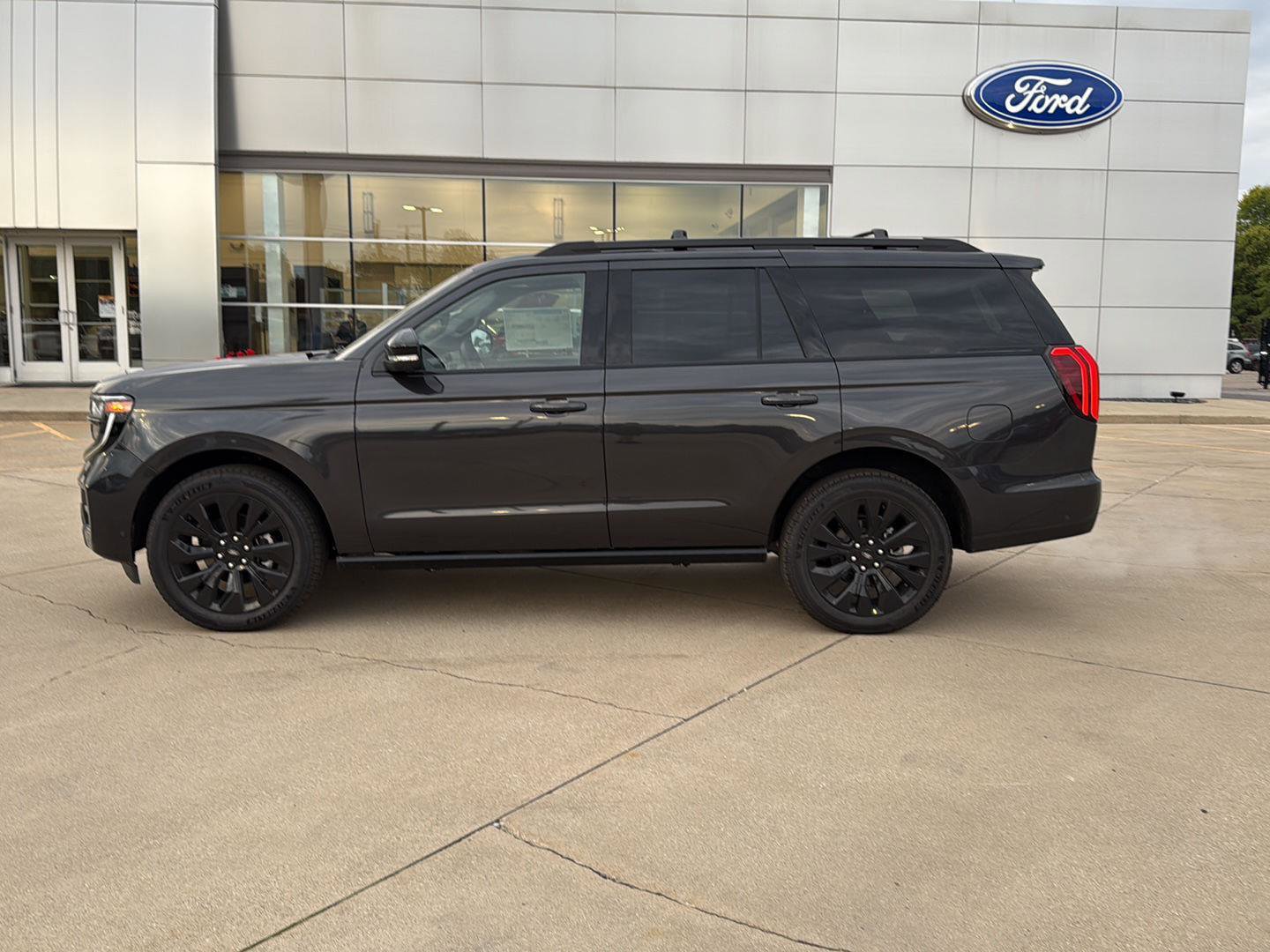 New 2025 Ford Expedition Platinum w/ Stealth Appearance Package image 2