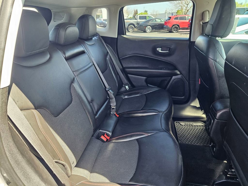 Used 2020 Jeep Compass Trailhawk AWD/4WD image 28