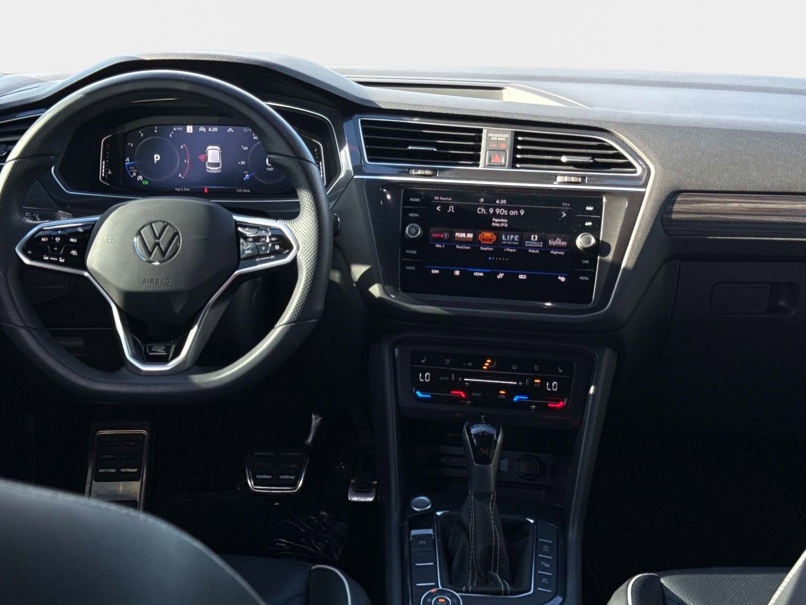 Used 2024 Volkswagen Tiguan SEL R-Line image 13