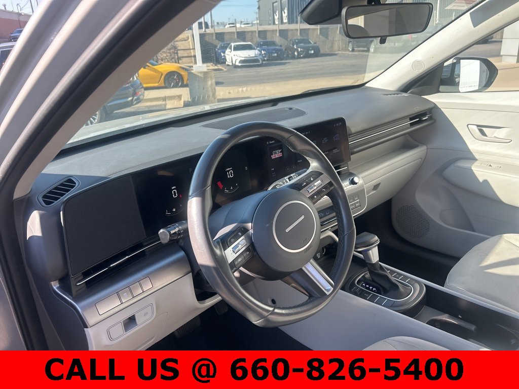 Used 2024 Hyundai Kona SEL image 11
