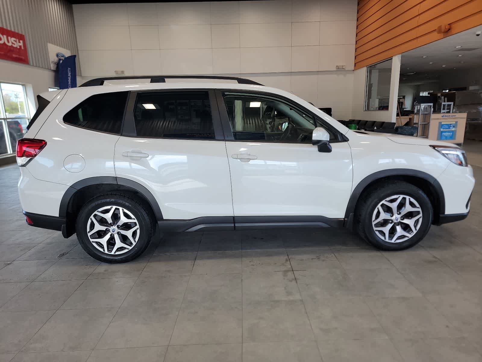 Used 2021 Subaru Forester Premium AWD/4WD image 4