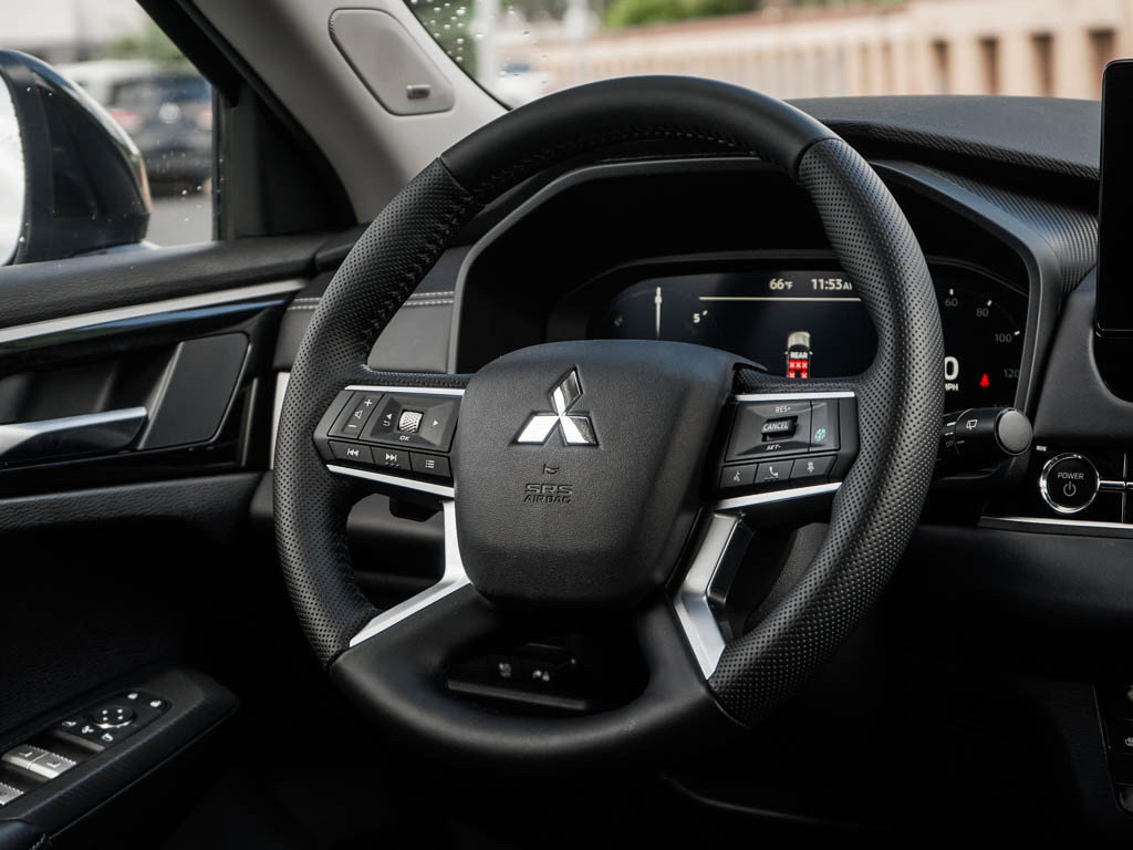 New 2026 Mitsubishi Outlander SE AWD/4WD image 15