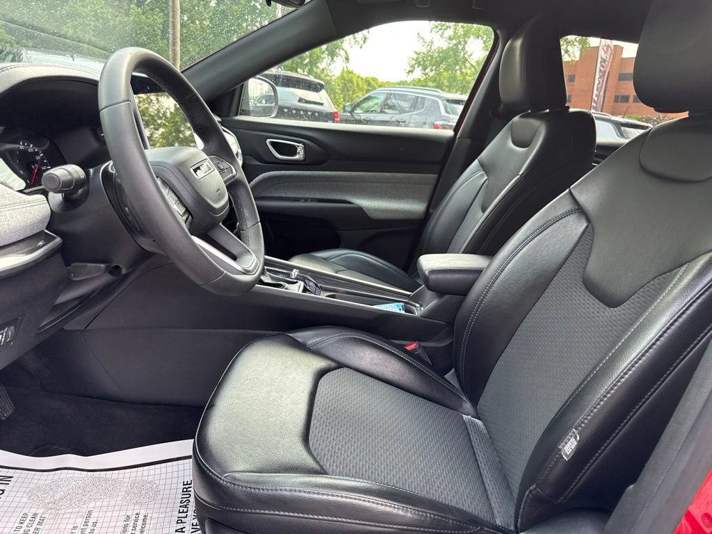Used 2023 Jeep Compass Latitude AWD/4WD image 9