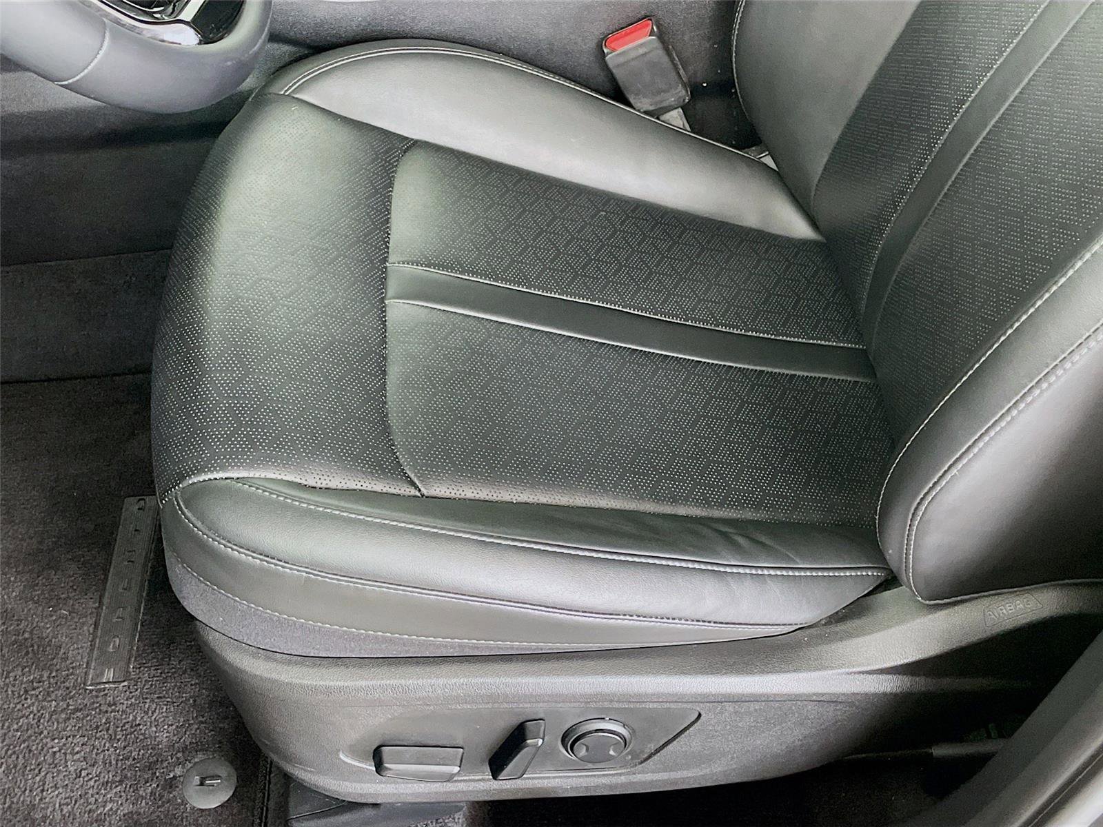 Used 2023 Kia Sorento S w/ Panoramic Sunroof Package image 24