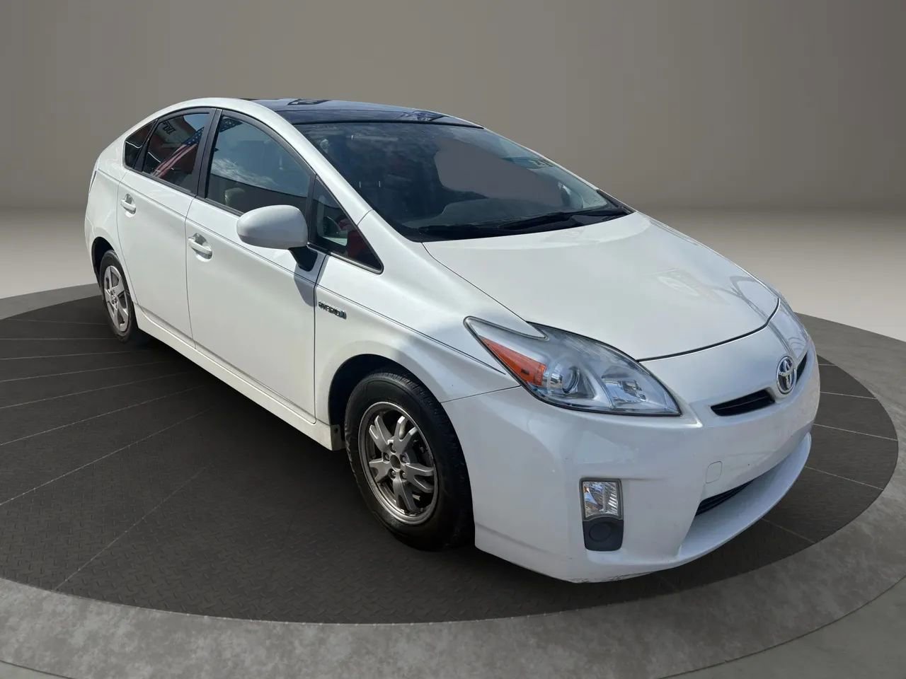 Used 2010 Toyota Prius Five image 3