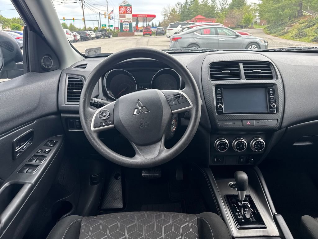 Used 2024 Mitsubishi Outlander Sport ES image 12