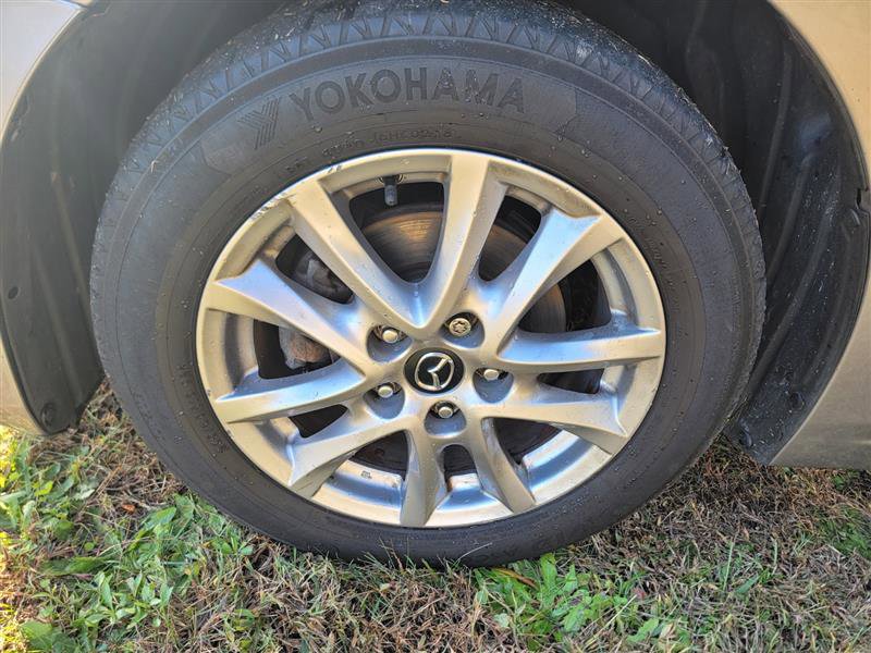 Used 2014 MAZDA MAZDA3 i Touring w/ Technology Package image 44