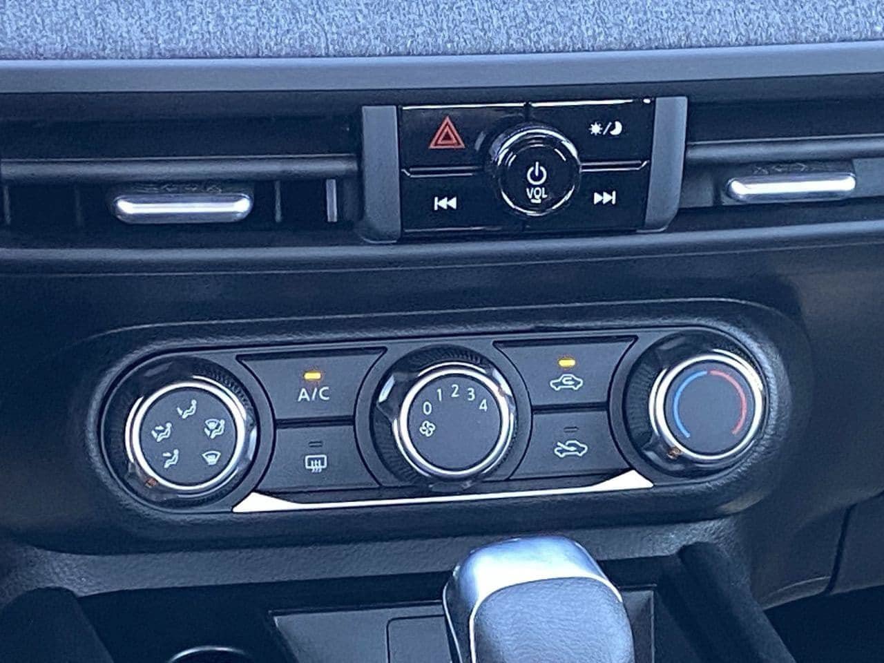 New 2027 Nissan Kicks S FWD image 21