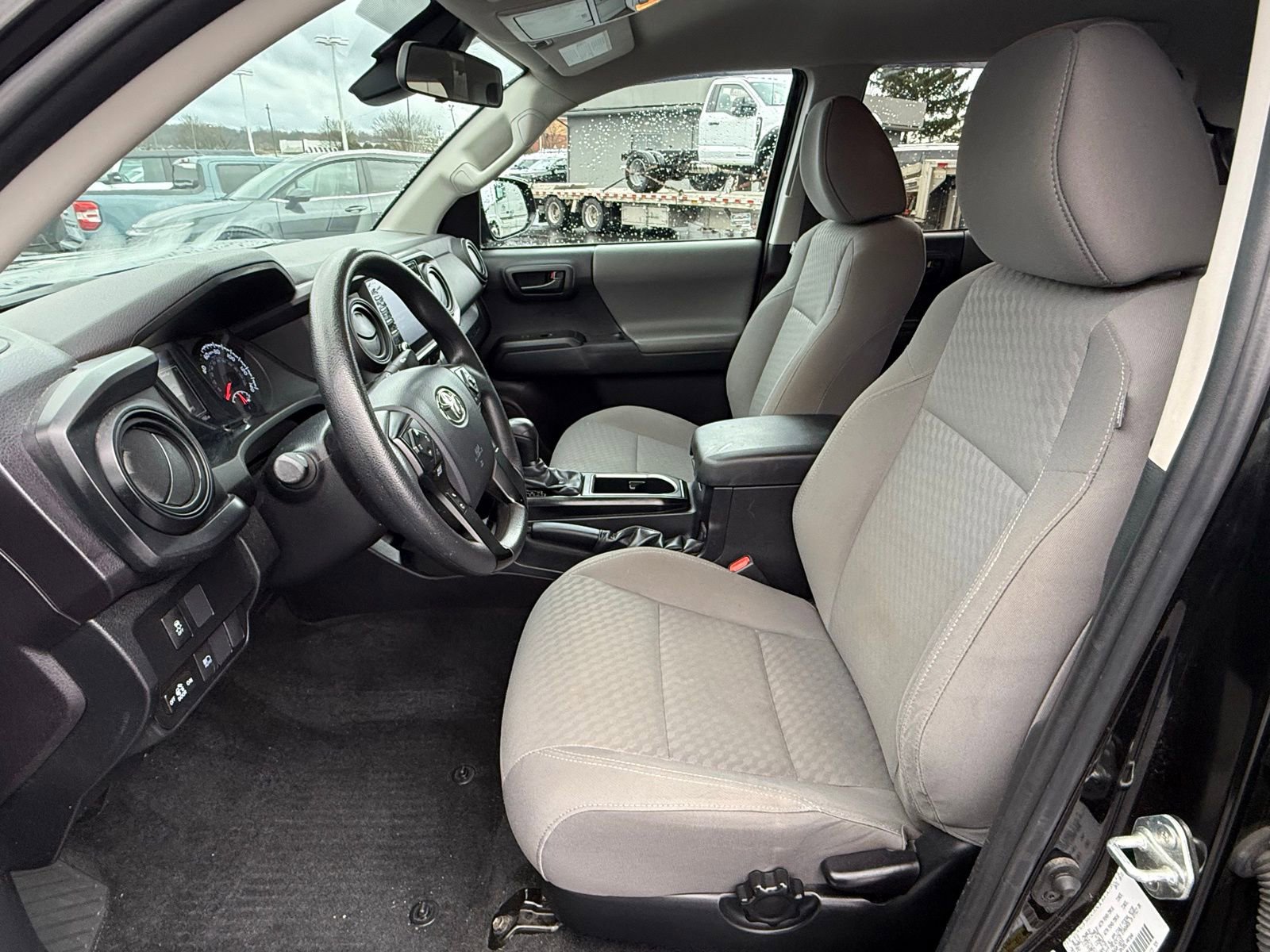 Used 2023 Toyota Tacoma SR AWD/4WD image 12