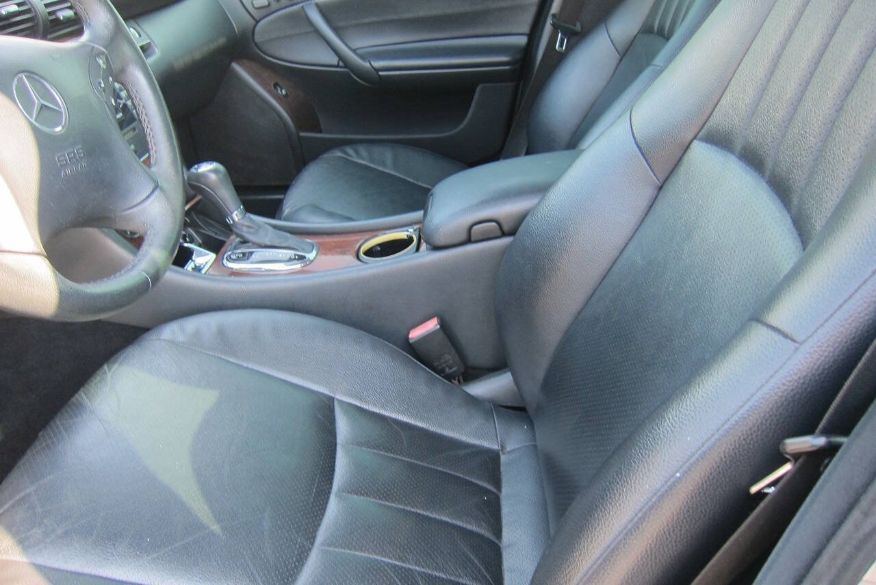 Used 2006 Mercedes-Benz C 350 4MATIC Sedan image 9