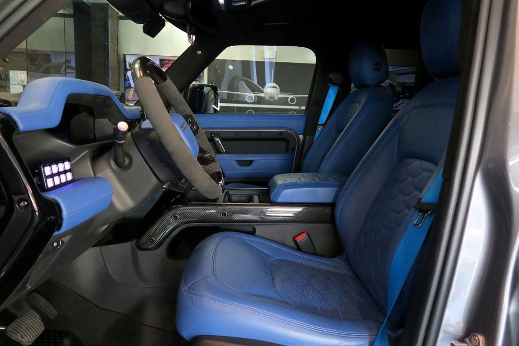 Used 2024 Land Rover Defender 110 X-Dynamic SE image 13