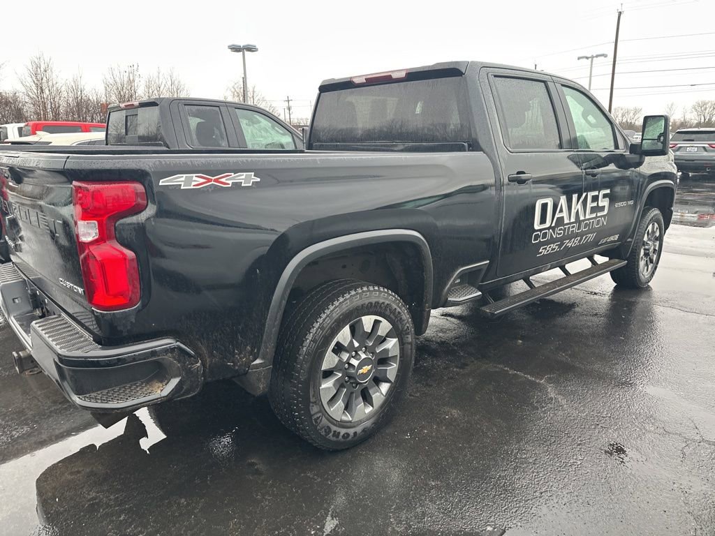 Used 2021 Chevrolet Silverado 2500 Custom w/ Custom Value Package image 2