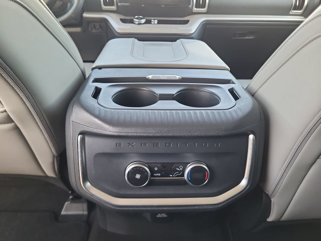 Used 2025 Ford Expedition Max Active AWD/4WD image 21