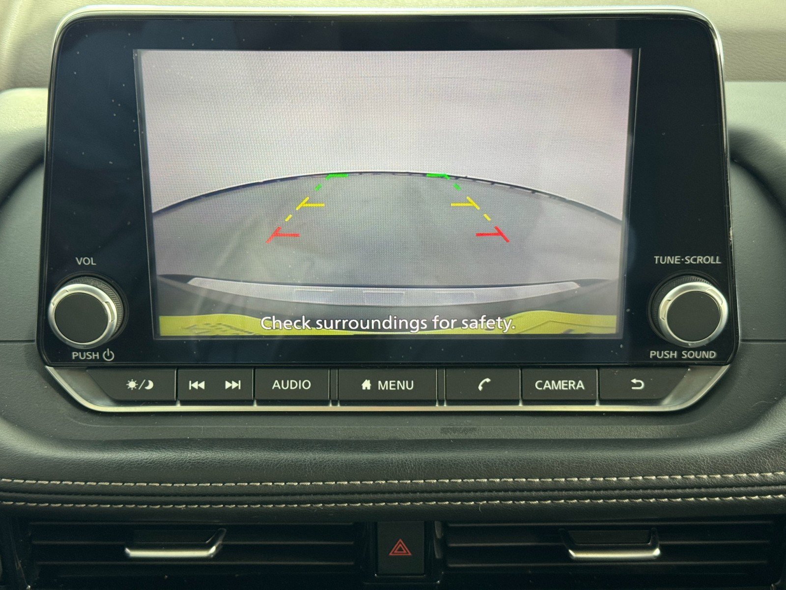 Used 2022 Nissan Rogue SV image 23