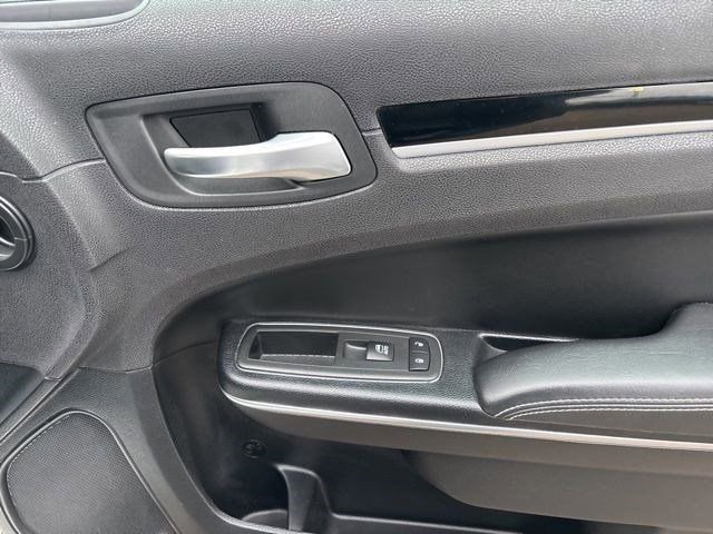 Used 2017 Chrysler 300 S w/ 300S Premium Group image 43