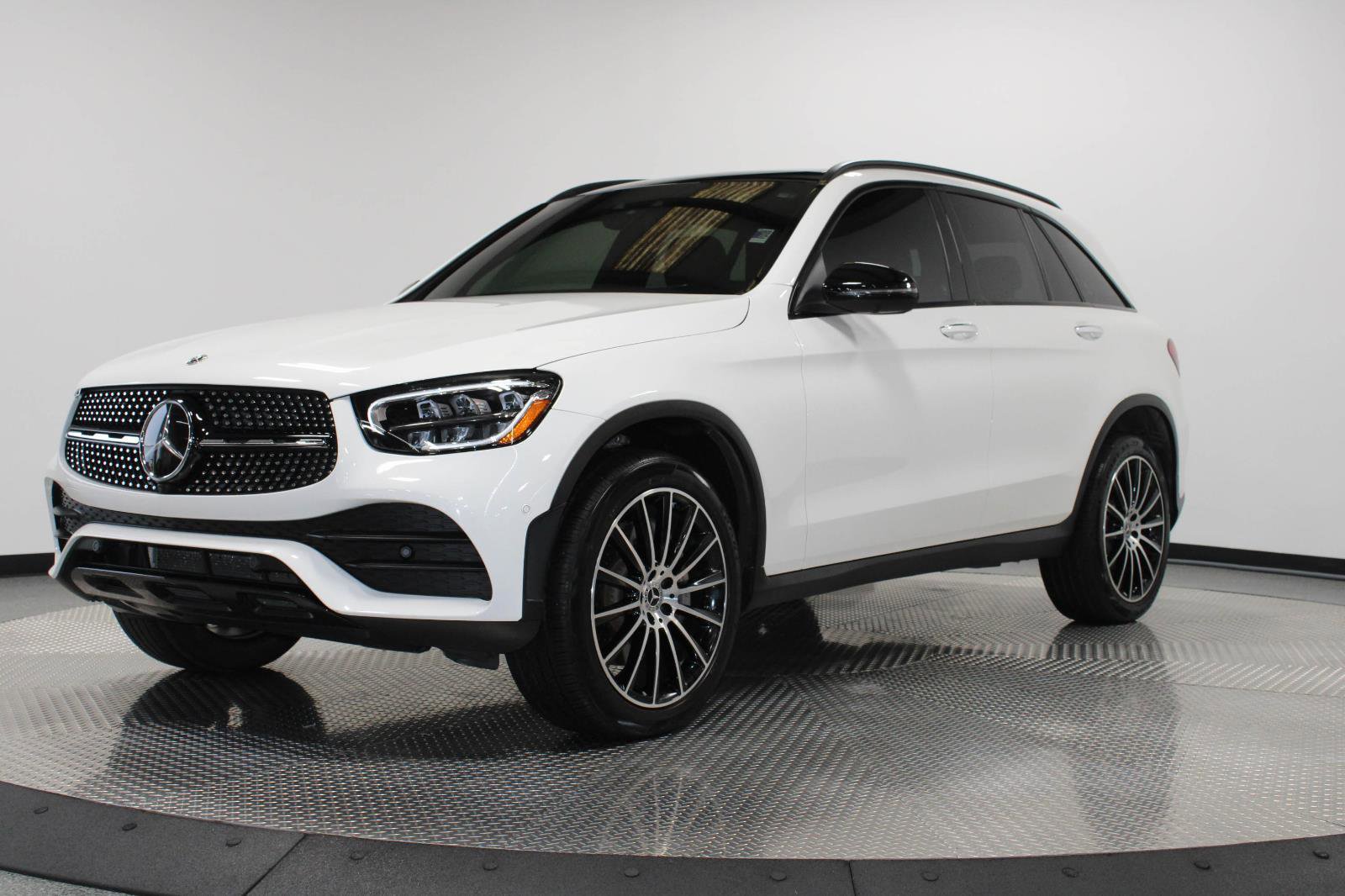 Used 2022 Mercedes-Benz GLC 300 4MATIC image 5