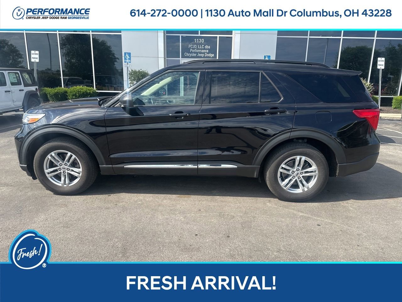 Used 2022 Ford Explorer XLT w/ Equipment Group 202A AWD/4WD image 7