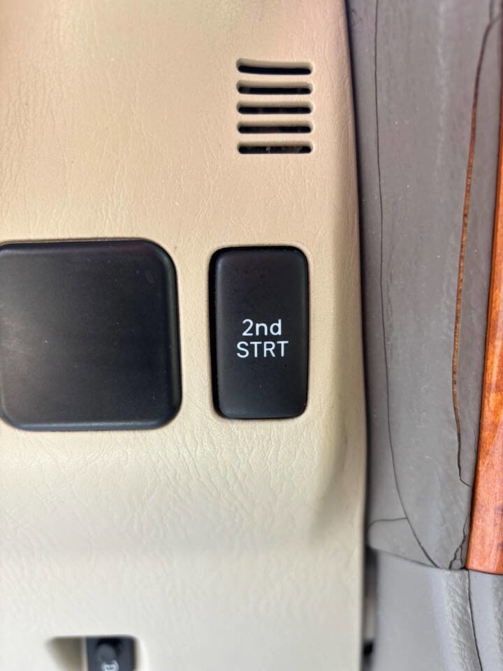 Used 2004 Lexus GX 470 AWD/4WD image 27