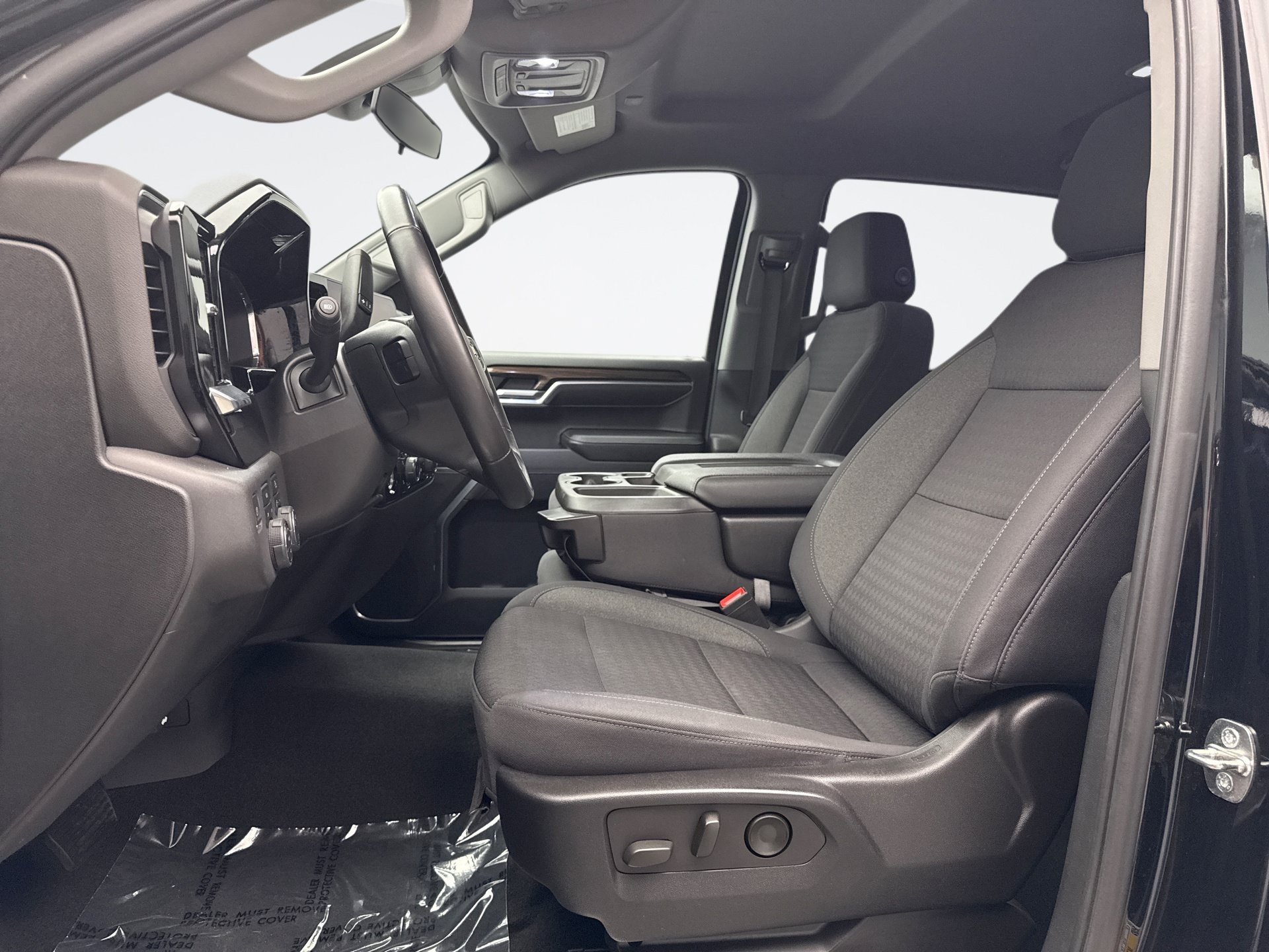 Used 2022 Chevrolet Silverado 1500 LT AWD/4WD image 11