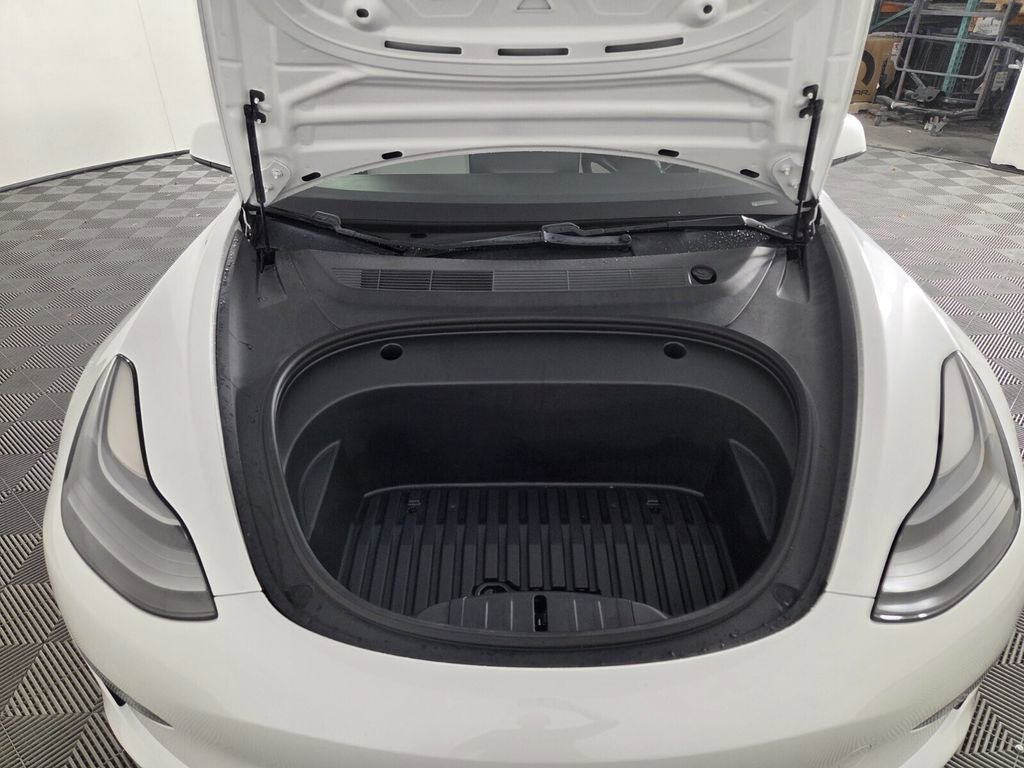 Used 2021 Tesla Model 3 Performance image 31