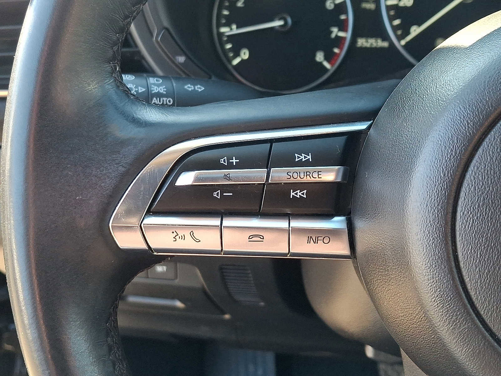 Certified 2023 MAZDA CX-30 AWD 2.5 S w/ Premium Package image 23