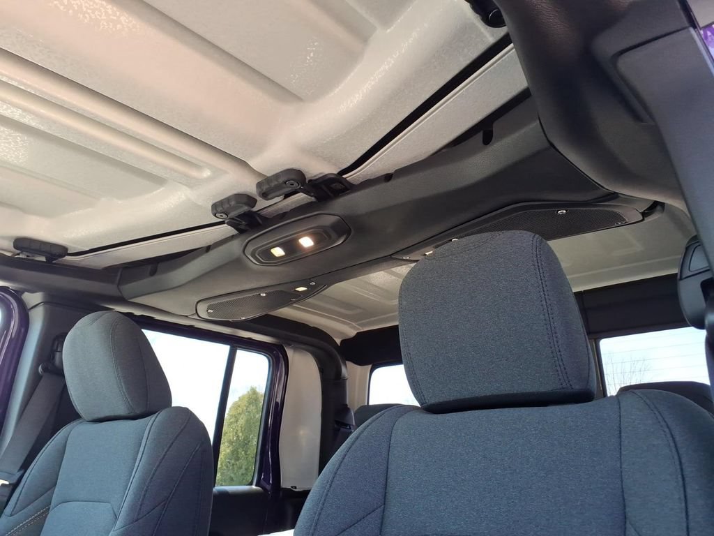 New 2026 Jeep Gladiator Sport AWD/4WD image 22