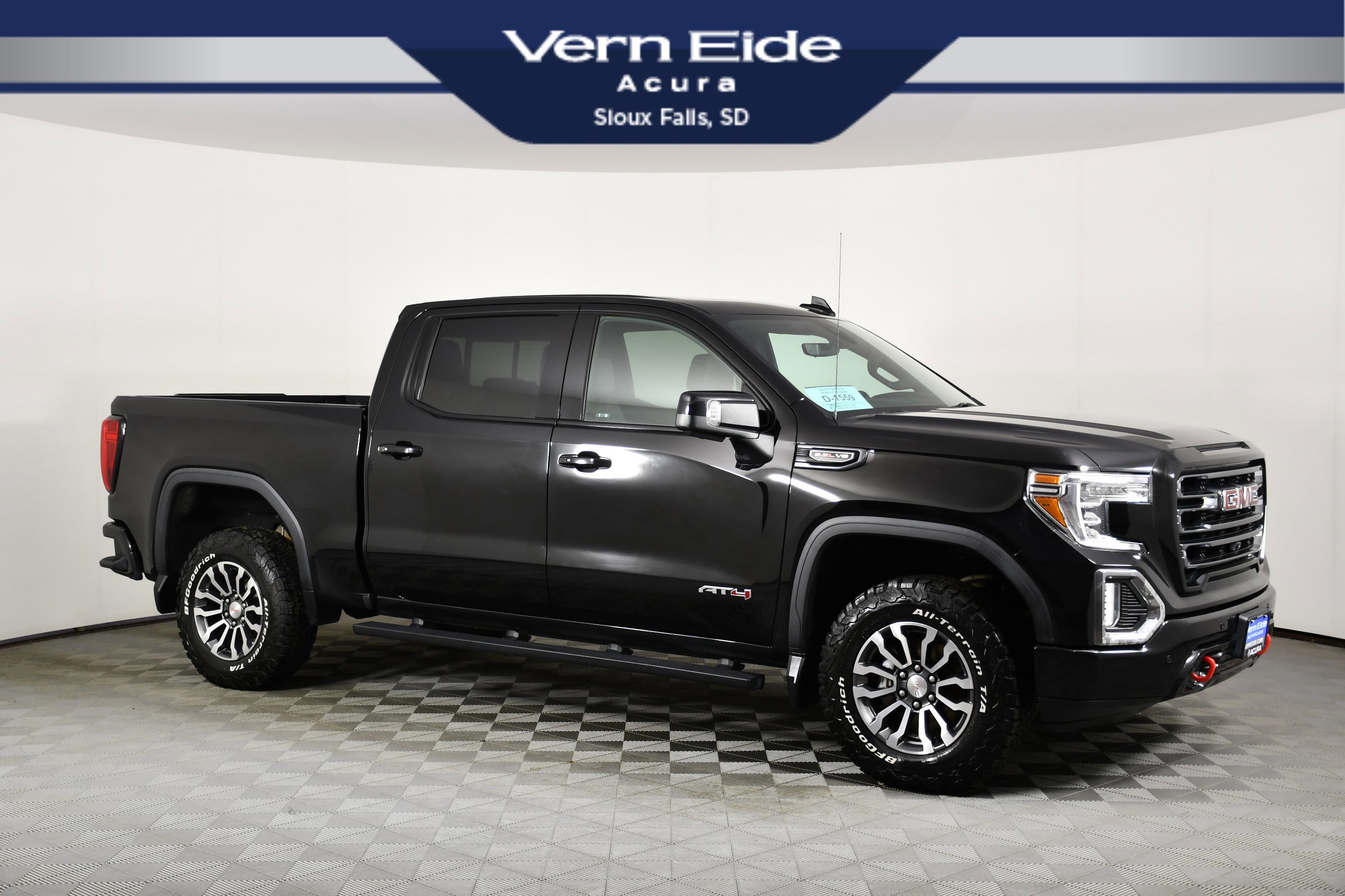 Used 2020 GMC Sierra 1500 AT4 w/ Technology Package image 1
