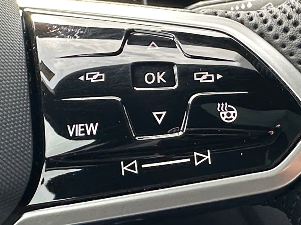 Used 2022 Volkswagen Tiguan SEL R-Line image 20