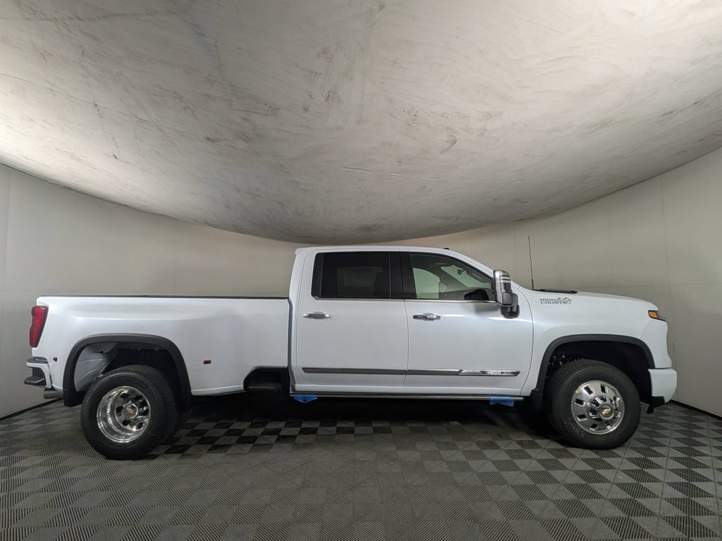 New 2026 Chevrolet Silverado 3500 High Country w/ High Country Premium Package AWD/4WD image 6