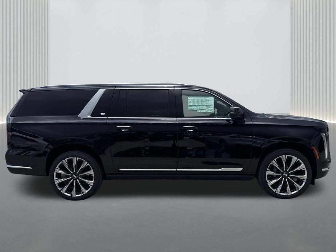 New 2026 Cadillac Escalade ESV Luxury w/ Touring Package AWD/4WD image 4