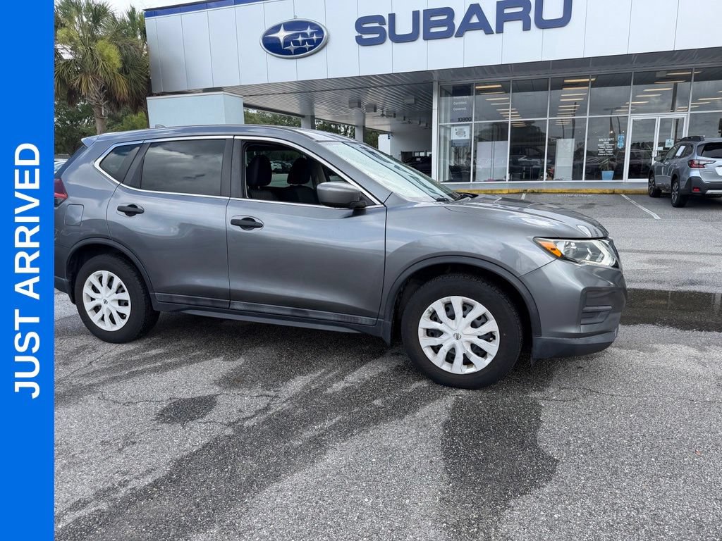 Used 2018 Nissan Rogue S FWD video 1