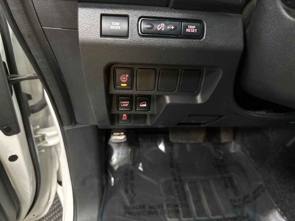 Used 2022 Nissan Frontier SV w/ Technology Package image 33