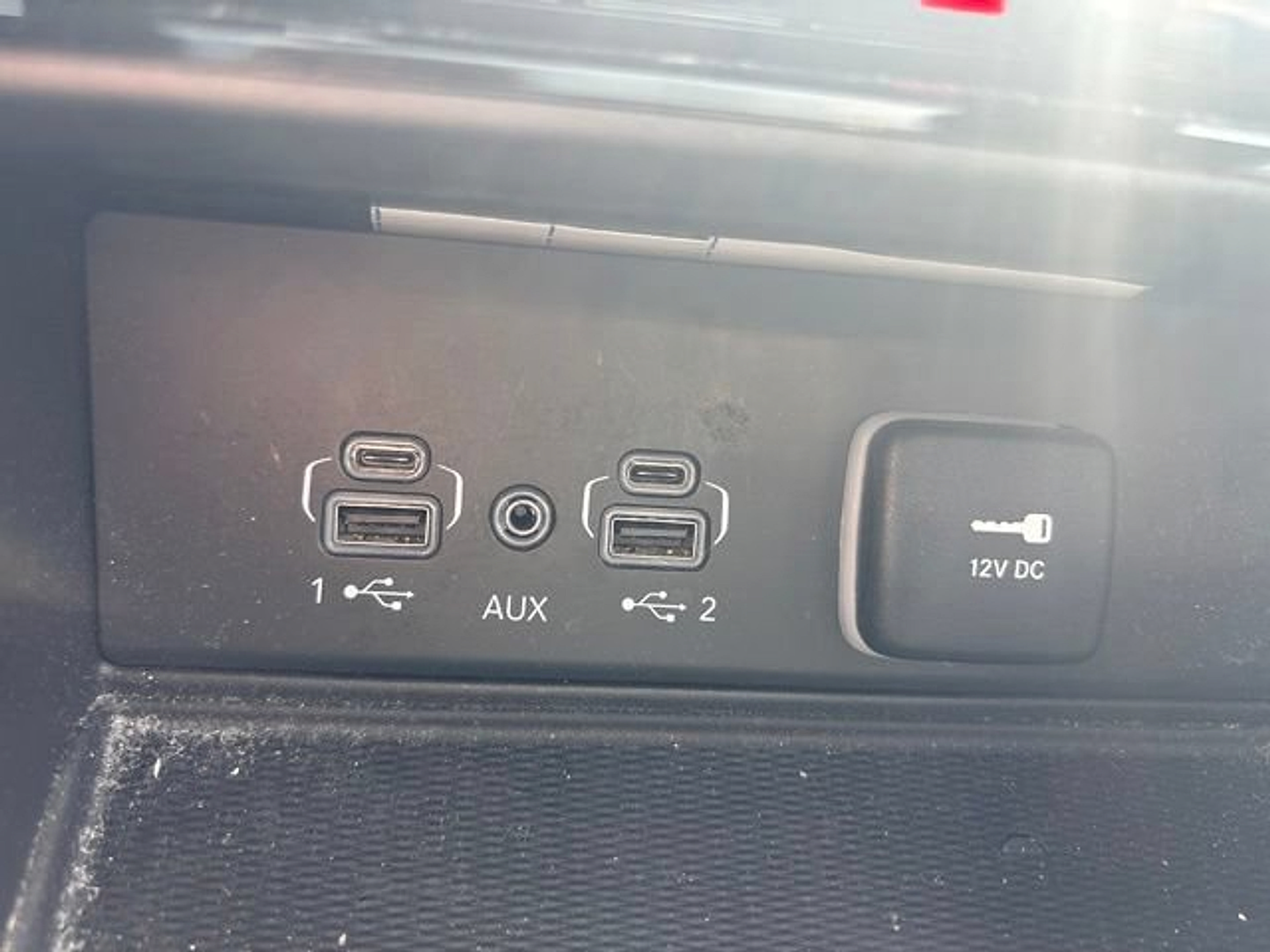Used 2023 Jeep Grand Cherokee Altitude AWD/4WD image 21