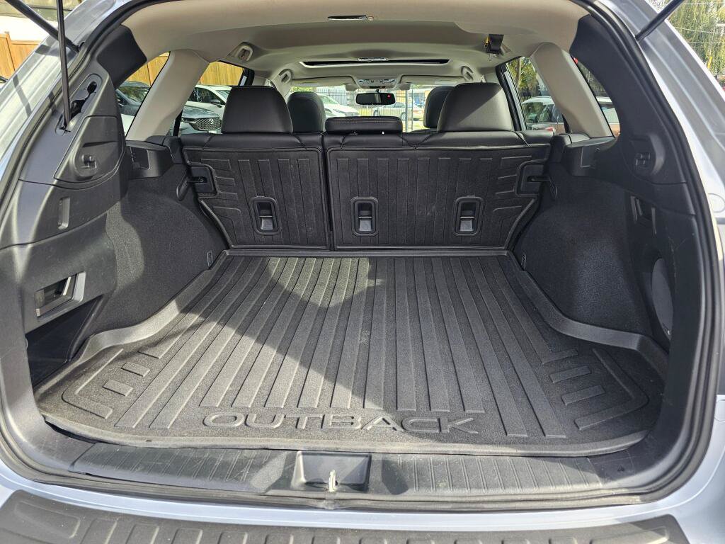 Used 2016 Subaru Outback 2.5i Limited AWD/4WD image 15