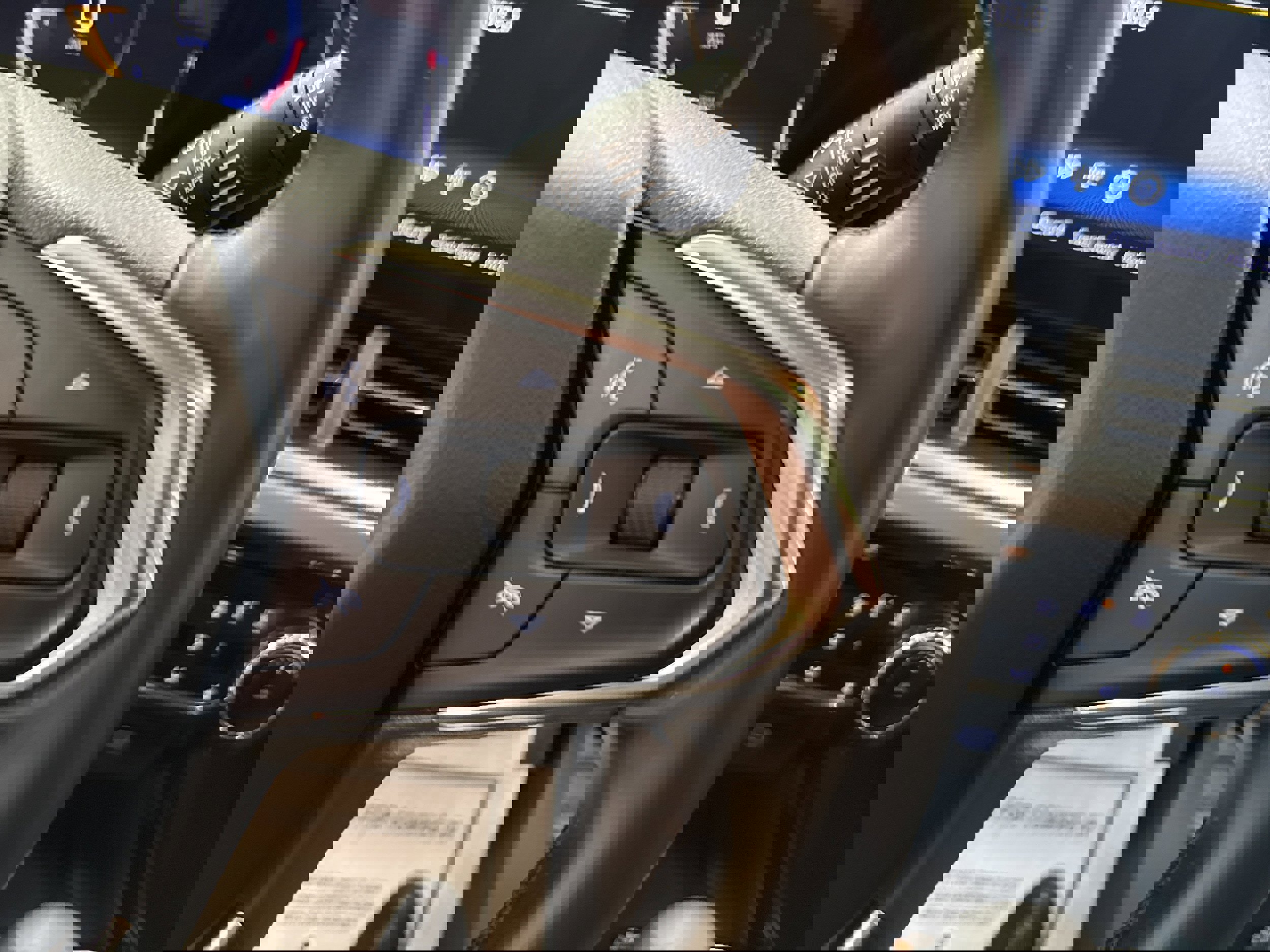 Used 2024 Chevrolet Trax ACTIV w/ Sunroof Package image 33